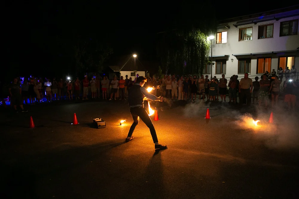 Read more about the article Fire Dance Costumes: Style and Safety Guide