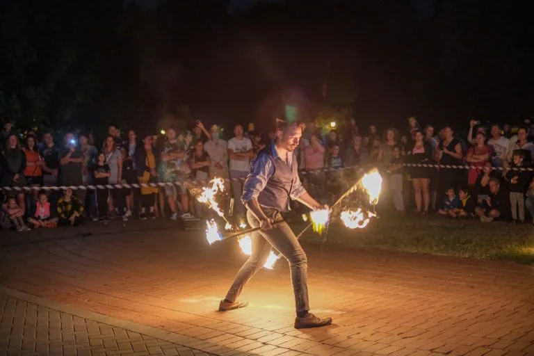 Read more about the article Eco-Friendly Fire Performances: Green Practices
