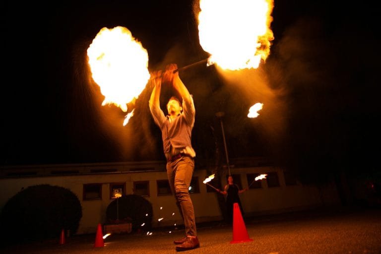 Read more about the article The Art of Fire Juggling: A Beginner’s Guide