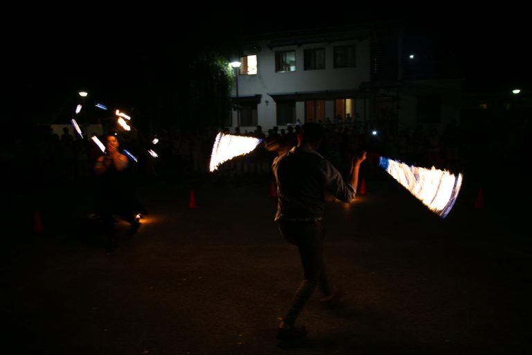 Read more about the article Captivating Audiences: Secrets of Fire Artistry