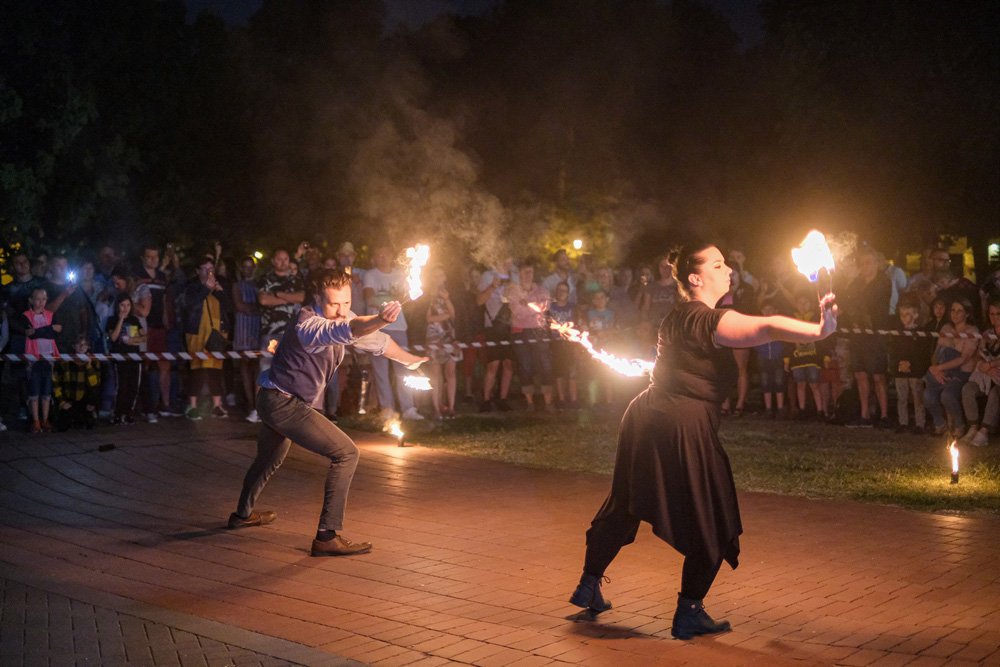 Read more about the article Fire Dance Music: Creating the Perfect Playlist