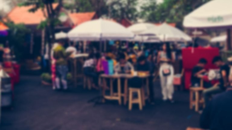 Read more about the article Backstage rituals of professional fire artists