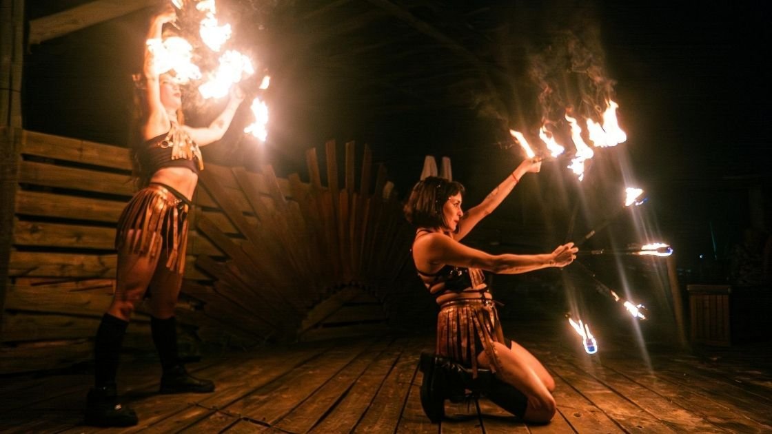 You are currently viewing Captivating Audiences with Fire Dance Storytelling